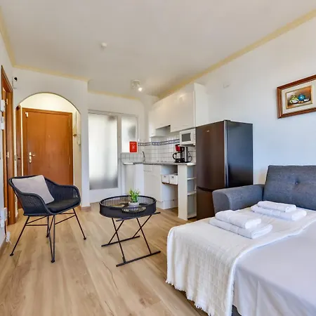 Guzman - Reyna Apartment