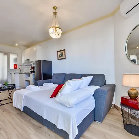 Guzman - Reyna Apartment Calp